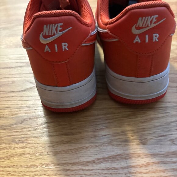 Nike Air Force 1 Low Orange Sneakers size10  dv 0788-600